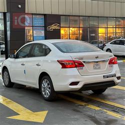 نيسان سيلفي